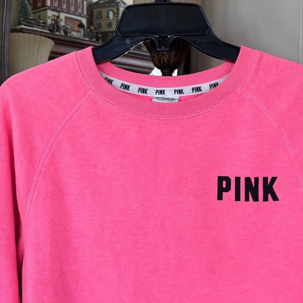 Vintage PINK Victoria's Secret Hot Pink Crew Neck Sweatshirt Leopard Print Y2K - Picture 4 of 13